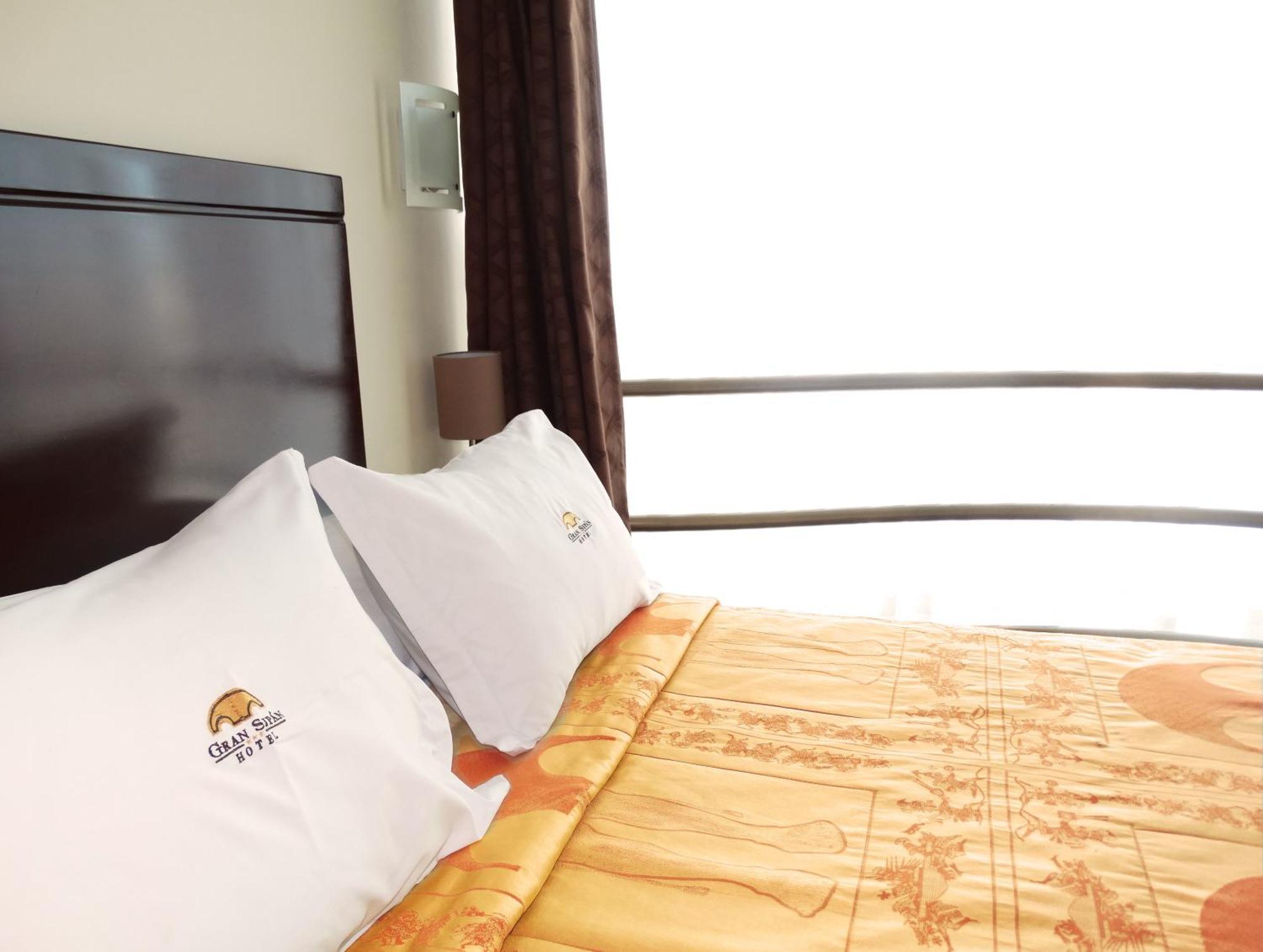 Hotel Gran Sipan チクラーヨ 部屋 写真