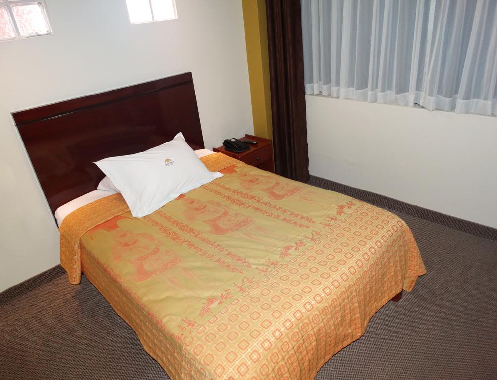 Hotel Gran Sipan チクラーヨ 部屋 写真